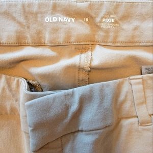 Old Navy High Waisted Pixie Pants